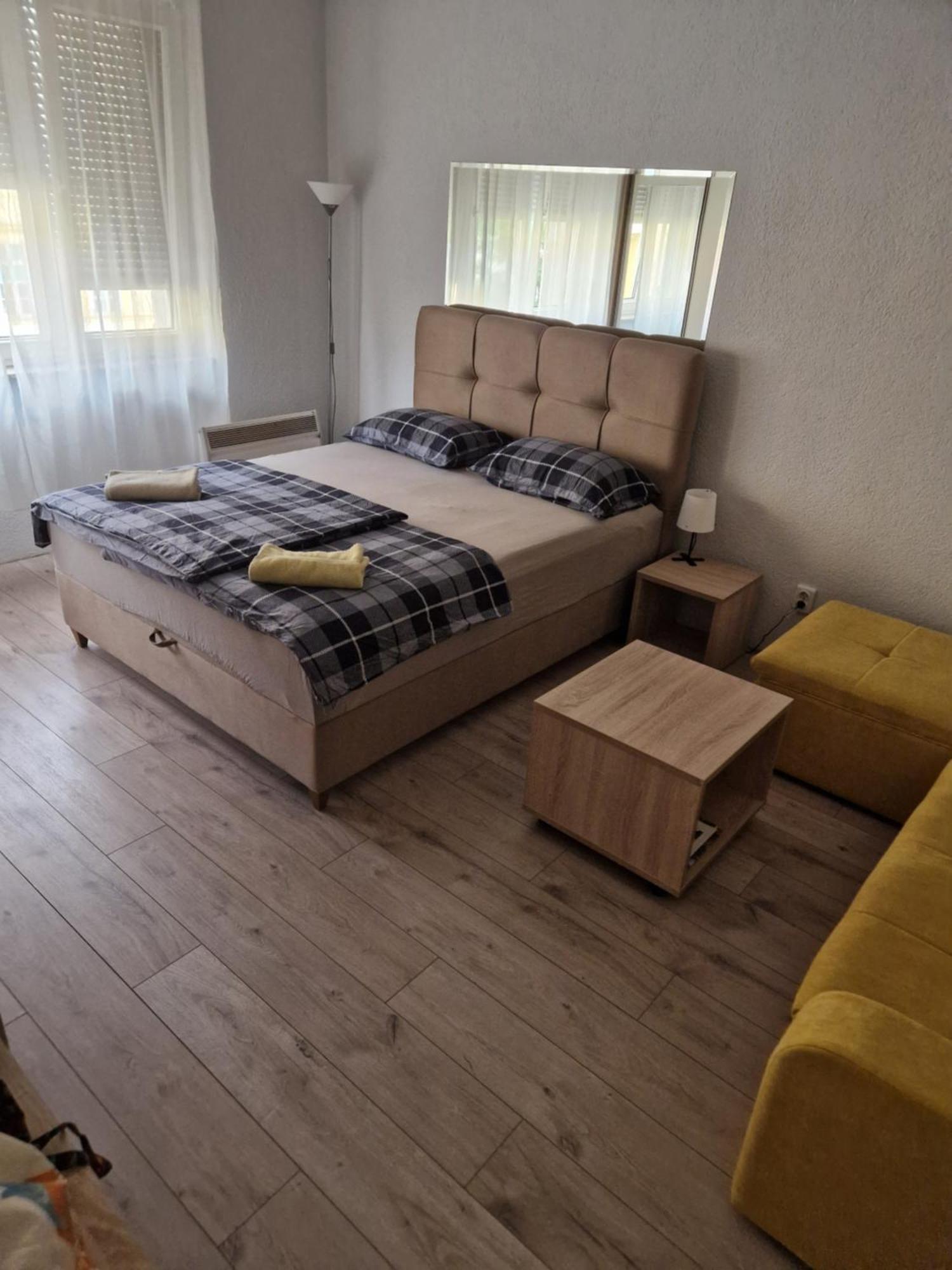 Apartment Downtown オシエク エクステリア 写真